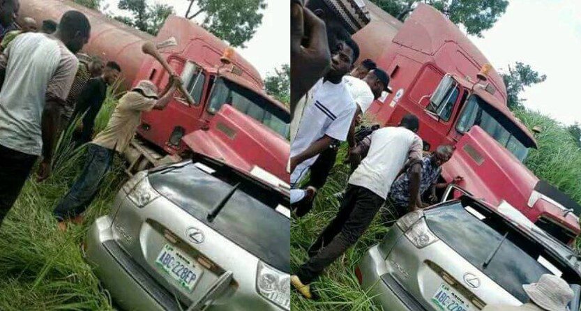 According to the source, a Lexus along Gboko t